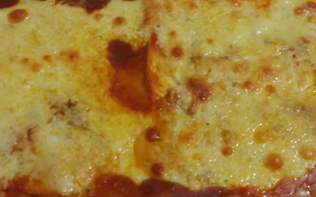 Lasanha de presunto e queijo