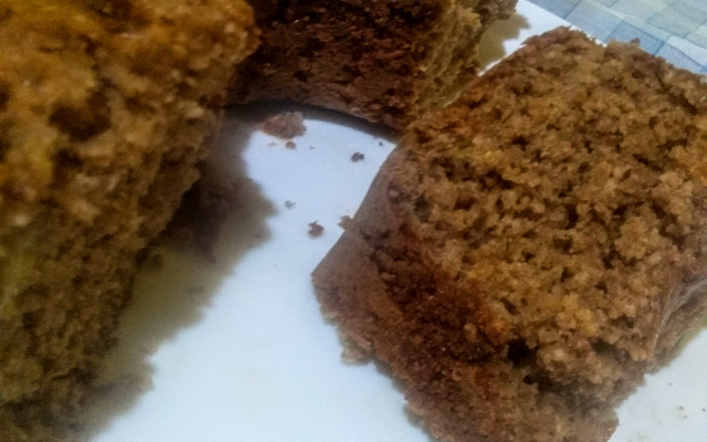 Bolo de banana com aveia, canela e farinha