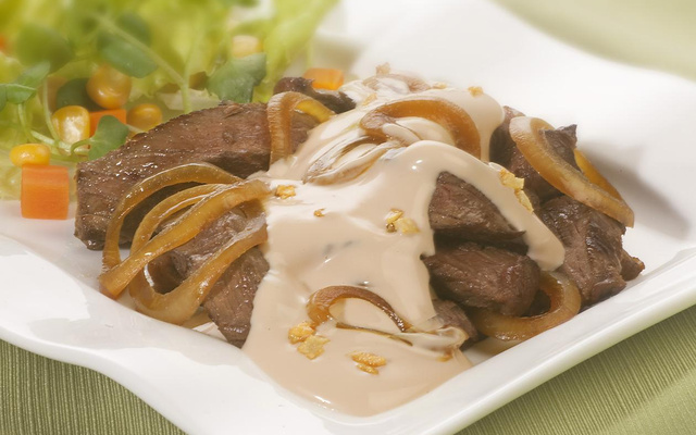 Bife acebolado - apartamento 603 (Anahi)