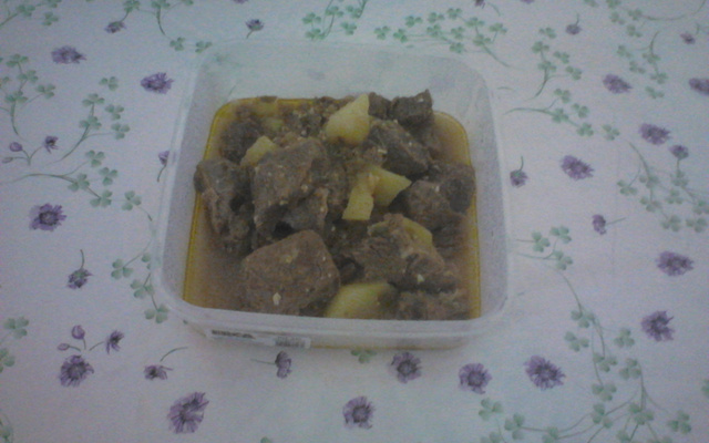 Carne de panela de pressão simples e prática