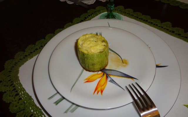 Entrada de abobrinha com brócolis e palmito