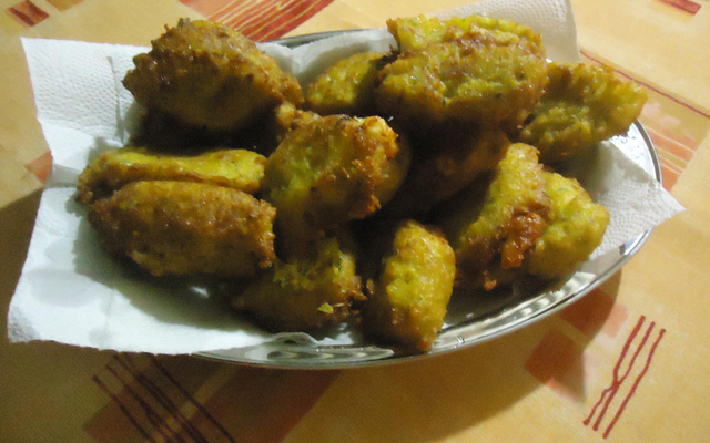 Bolinho de milho frito