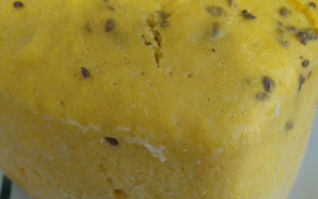 Pão integral de microondas (assa em 6 minutos)