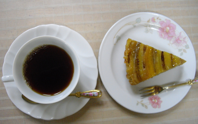 Torta de bananas com amendoim