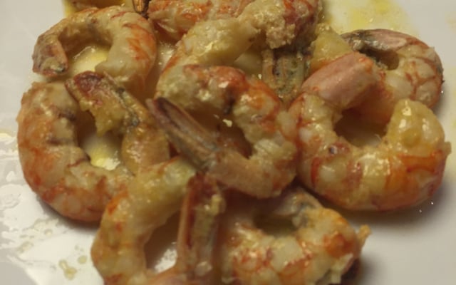 Camarão na manteiga de alho