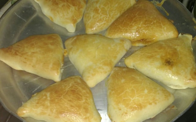 Esfiha de carne adaptada (receita turca)