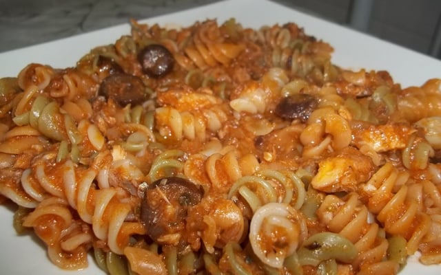 Macarrão ao molho de sardinha