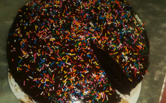 Bolo de chocolate recheado da Vivi