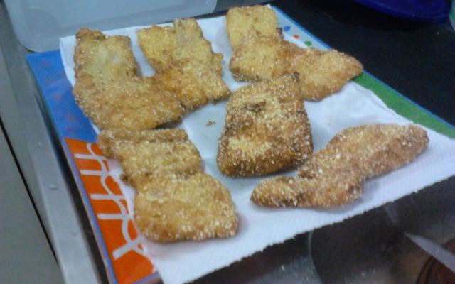 Filé de peixe muito crocante