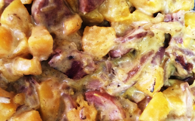 Jerimum com calabresa e cebola roxa