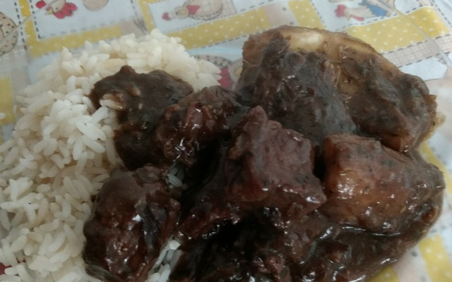 Carne de panela ao vinho