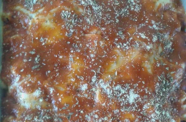 Macarrão de forno com presunto e queijo