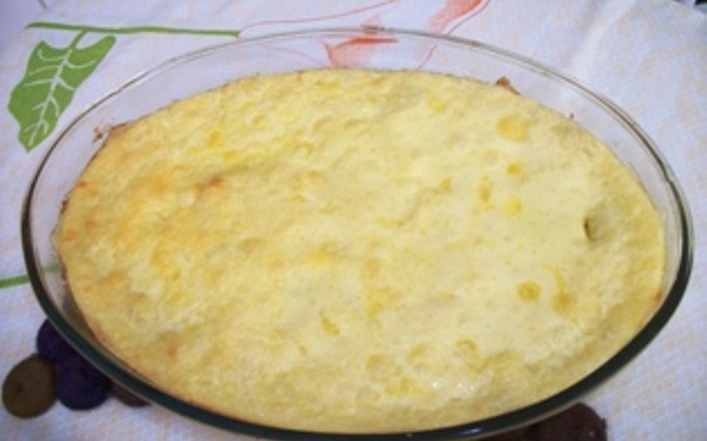 Escondidinho de carne seca com mandioca e batata