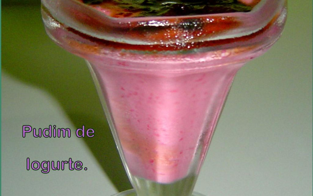Pudim de iogurte