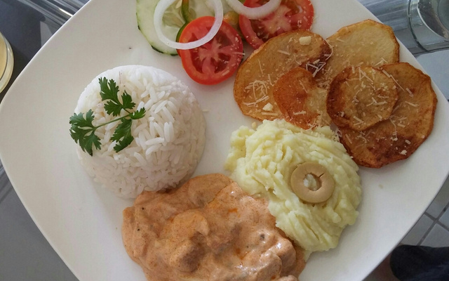 Estrogonofe de Salmão