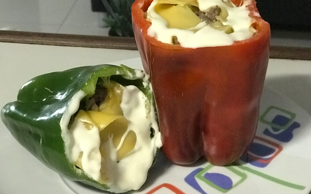 Pimentão recheado com carne moída