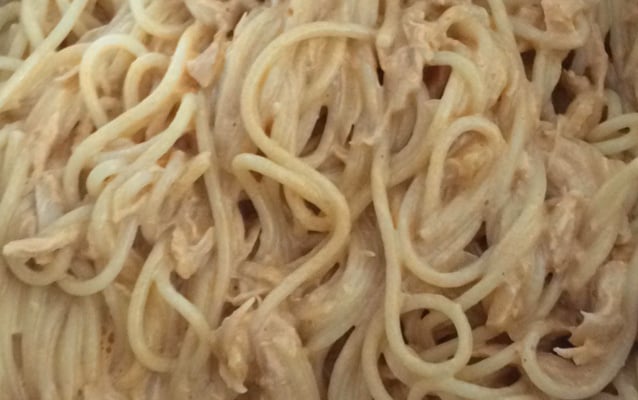 Macarrão ao molho de frango