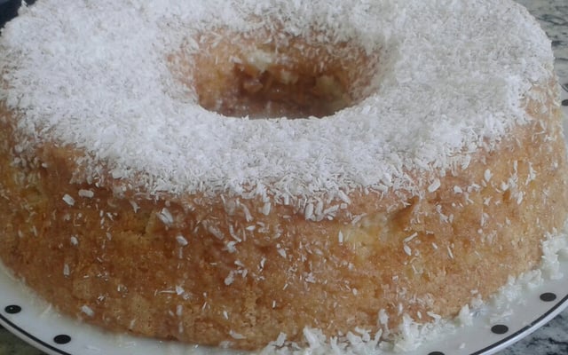 Bolo de coco gelado