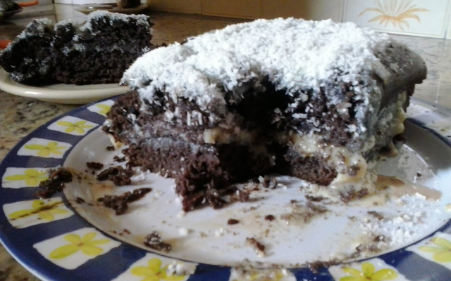 Bolo de Chocolate com Coco (Prestígio)