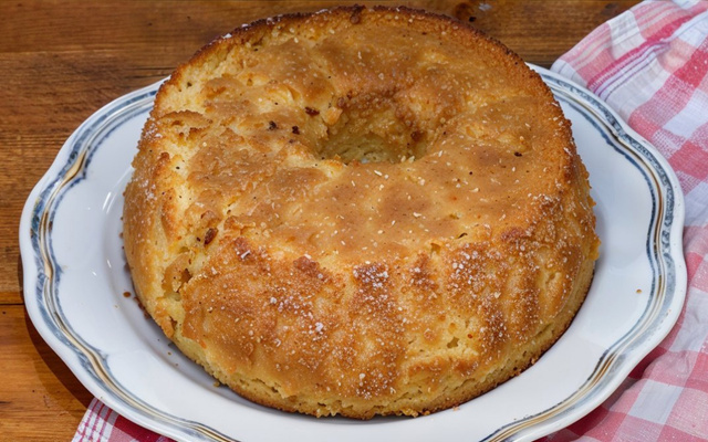 Bolo de fubá cremoso