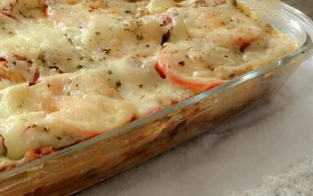 Lasanha de massa de pastel