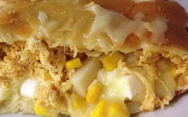 Pastel de frango com catupiry