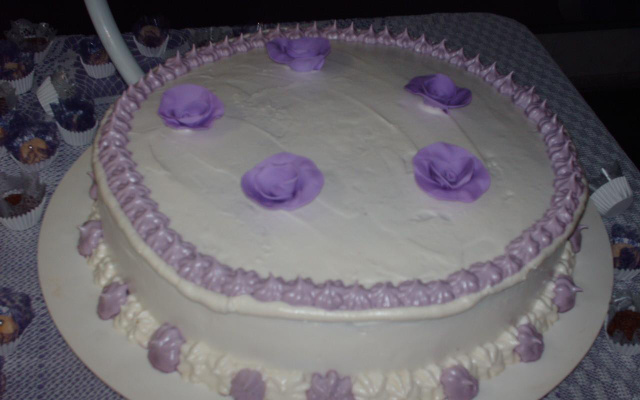 Bolo gelado recheado