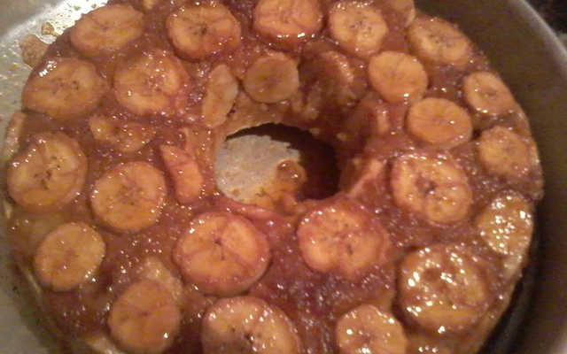 Pudim de pão com banana