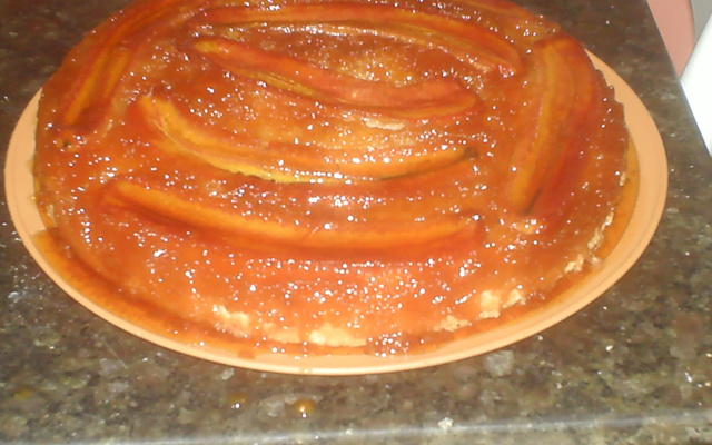 Bolo caramelizado de banana da Cida