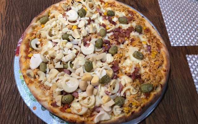 Massa de pizza para forno a lenha (com semolina)