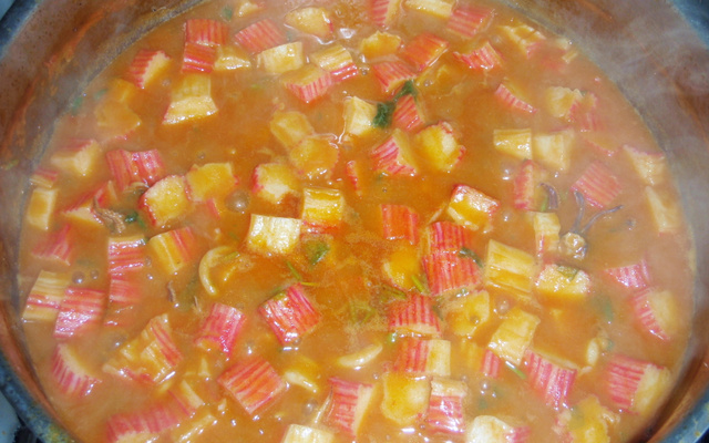 Lulas com kani kama ao coco