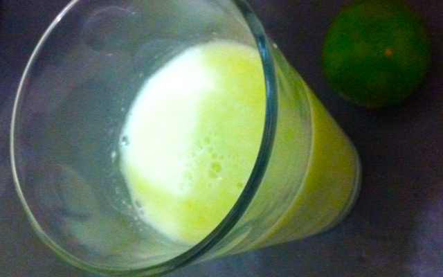 Suco de erva-cidreira