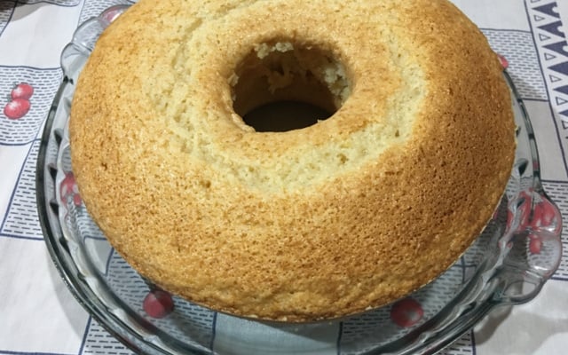 Bolo de coco fácil