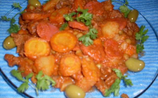 Carne com calabresa e cenoura