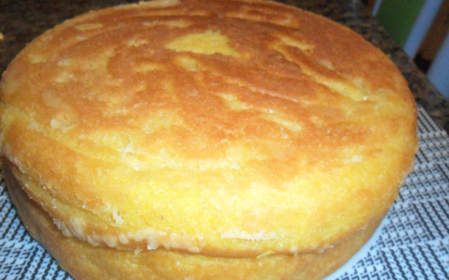 Bolo de fubá com trigo e flocao