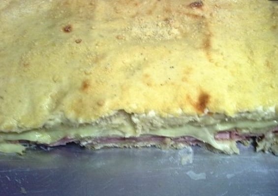 Sanduíche gratinado