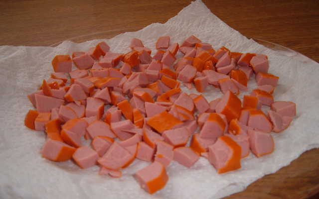 Petisco de salsicha ressecada