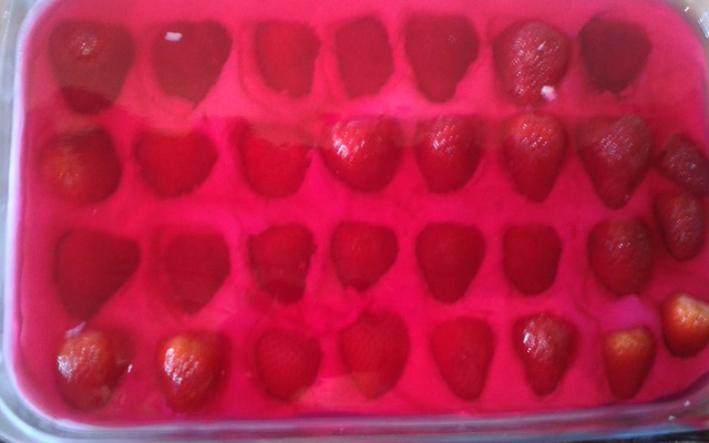 Pavê de morango fácil