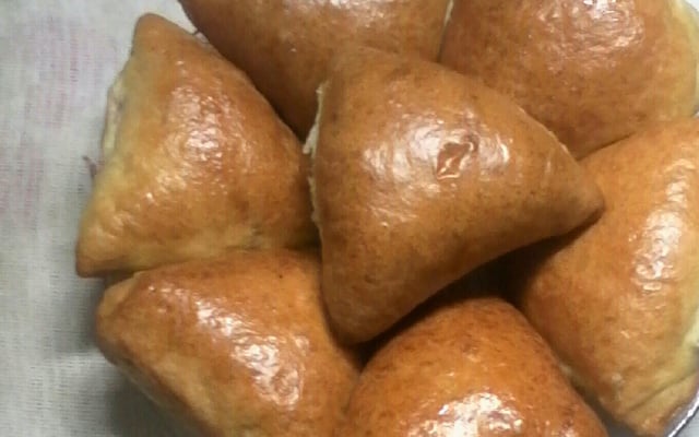 Esfiha fechada de carne