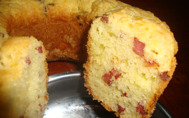 Pão de queijo com calabresa