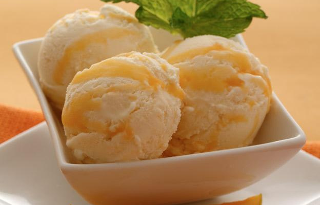 Sorvete Laka com creme de manga