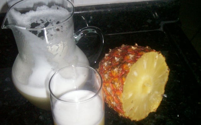 Suco de abacaxi