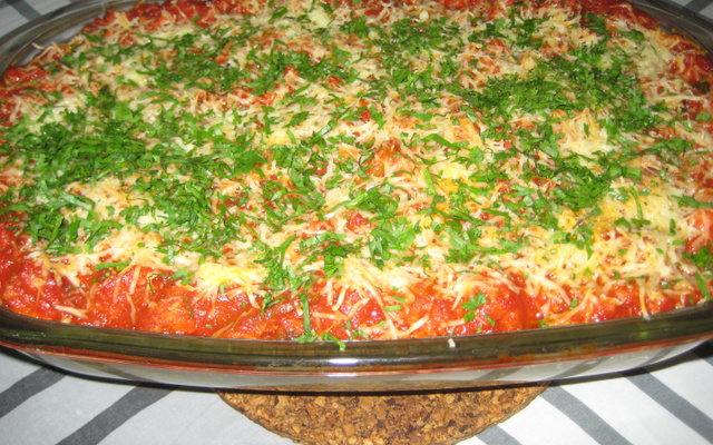 Pure de Jiló Camuflado com Polenta ao Molho de Linguiça Calabresa