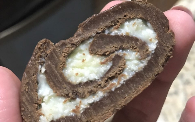 Rocambole de chocolate e coco