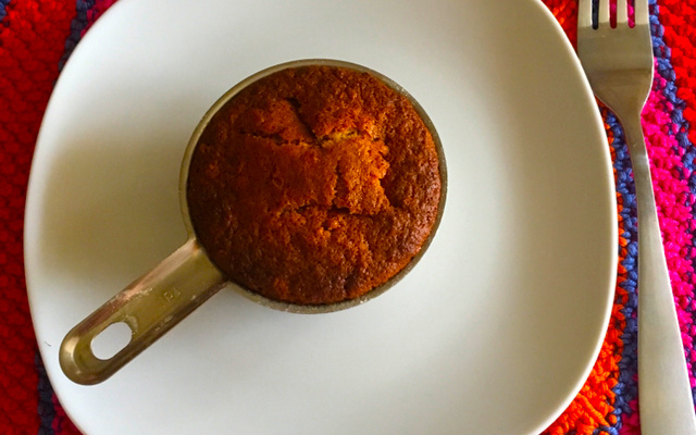 Bolo de aveia e açúcar mascavo