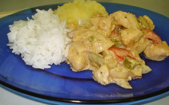 Frango ao molho Dijon