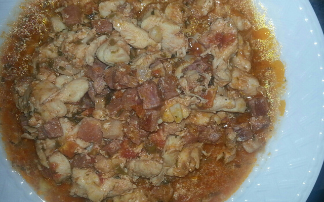 Picadinho saboroso de peito de frango