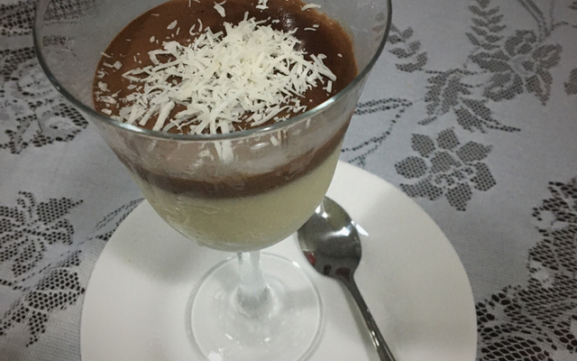 Sobremesa gelada tipo prestígio