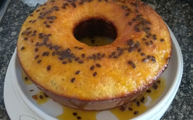 Bolo de maracujá (sem lactose, sem soja)