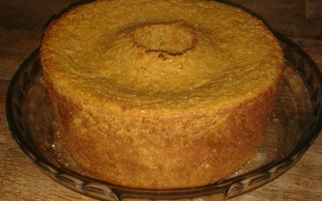 Bolo de laranja com cascas e com aveia